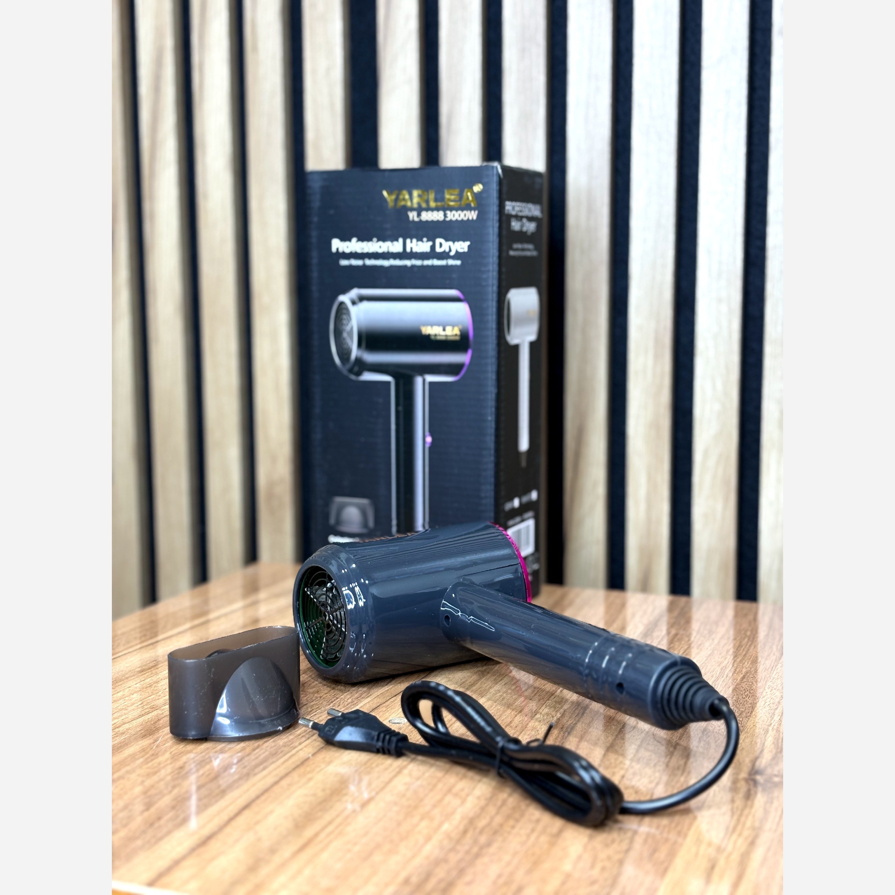 سشوار Yarlea درجه یک و خوش دست